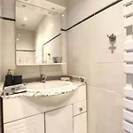 Calme Proche Paris Avec Terrasse Privative Et Jacuzzi En Option דירה *