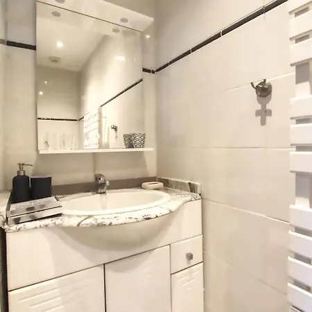 Calme Proche Paris Avec Terrasse Privative Et Jacuzzi En Option شقة *