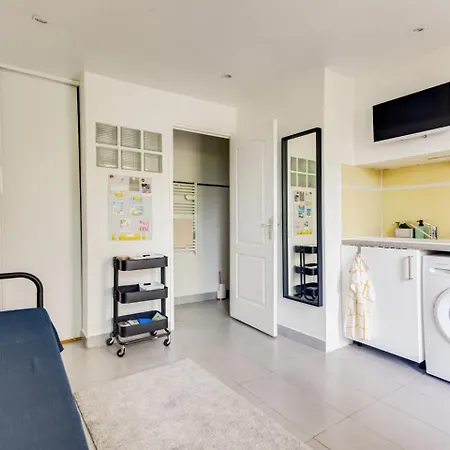 Calme Proche Paris Avec Terrasse Privative Et Jacuzzi En Option